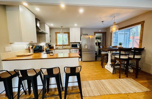 North Upper Truckee Cabin | Base Camp Kiowa: cozy, dog-friendly, modern mountain cabin