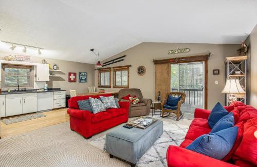 Thompsonville House | Base Camp