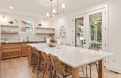 Winchester House | Basecamp Retreat TimsFordLake