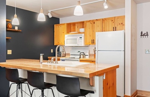 Driggs Condo | Basecamp Stays: Vibrant Spacious Ski Pad, Hot Tubs