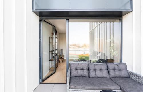 Huningue Apartment | Basel-Tram 8-Tristate-Bridge-Riverview