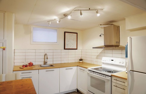 Saint-Bruno-de-Montarville House | Basement Guesthouse near National Park and Montreal