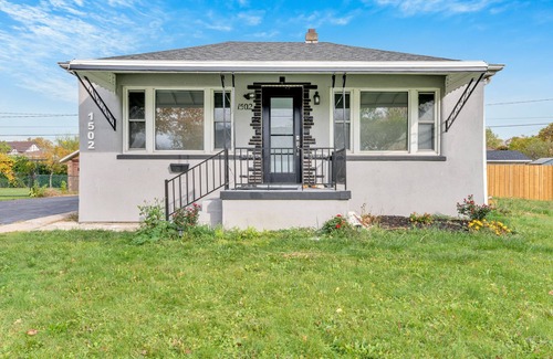 Windsor Apartment | Basement apartment in south windsor