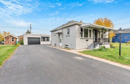 Windsor Apartment | Basement apartment in south windsor