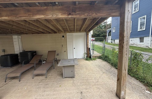 Overlea Apartment | Basement apartment w/private full bath & separate entrance in vibrant Baltimore