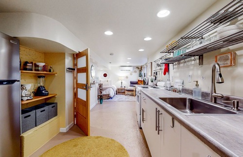 Historic Montford Apartment | Basement studio within minutes of downtown Asheville with W/D access