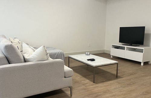Willoughby Apartment | Basement suite near Langley Events Centre