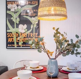 Davenport Apartment | Basement Suite with Private Patio in Davenport