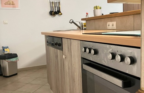 Weilerswist Apartment | Basement whirlpool apartment near Phantasialand