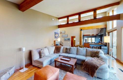 Intermountain House | Basingdale Pine