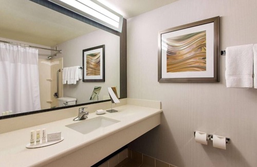 Emeryville Hotel | Bask in Modern Style Comfort! 4 Serene Units, near Golden Gate Rec Center!