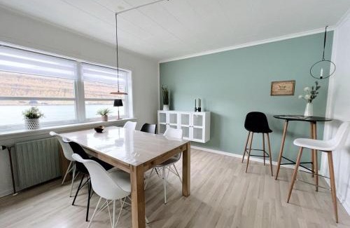 Tvoroyri Villa | Bask In Ocean Views At Bakkastova