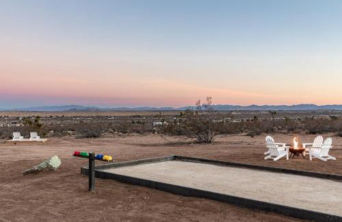 Yucca Valley House | Basketball l Modern l Cold Tub - Lotus Lane