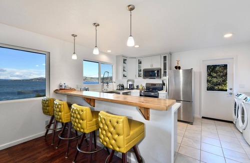 Clear Lake House | Bass Alley Bungalow | A Wine Country Escape