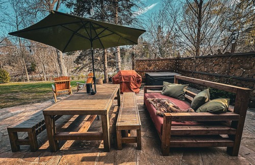Glendale House | Bass &Sparrow - Spa Retreat on the Milwaukee River