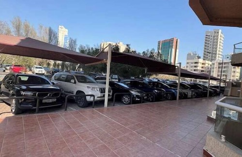 Salmiya Apartment | Basser 6