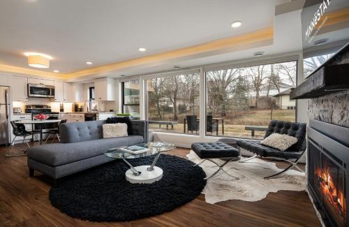 Golden Valley House | Bassett Creek Retreat