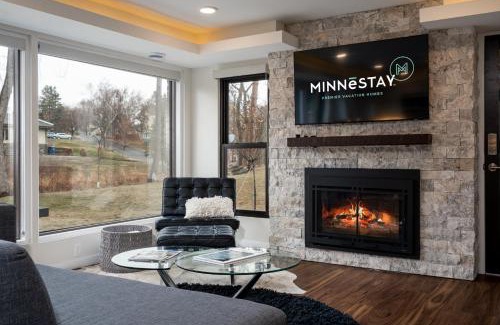 Golden Valley House | Bassett Creek Retreat