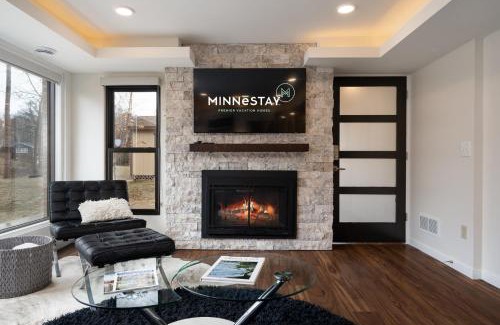 Golden Valley House | Bassett Creek Retreat