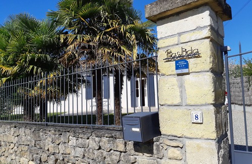 Saint-Macaire House | Bastida, Gironde house - Rated 3 *, a friendly, relaxing place to stay.