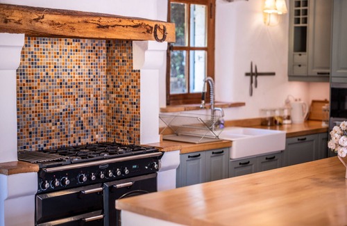 Cordes-sur-Ciel Villa | Bastide de Cordes sur Ciel - Heated pool - Park