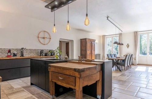 Mallemort House | Bastide Sainte Marie, Vast property of 800m2 in a green setting of 3ha