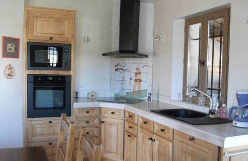 Apt House | BASTIDON, POOL, 3000 M2 OF LAND, 2-4 PERS, APT, Luberon