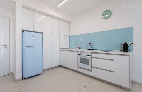 Haifa Apartment | Bat Galim lovely Apartment Luxury Balcony Beach Nearby Doctor's Full Sea View