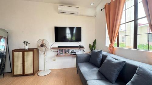 Tanauan City House | Batangas Bliss Cozy Home