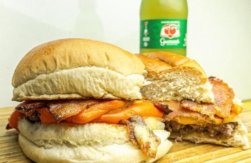 Jacarecica Apartment | Batata Chef delivery