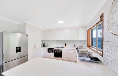 Bateau Bay House | Bateau Bay Trails -Family Retreat & Sweeping Views