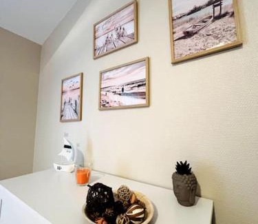 Les Conches Apartment | Bateau - Maison sous les pins