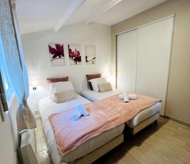 Les Conches Apartment | Bateau - Maison sous les pins