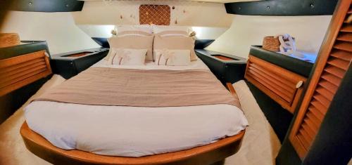 Sainte-Marie-la-Mer Boat Rental | BATEAU STANDING A QUAI tout confort