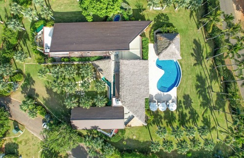Las Palmas Villa | Batey 16: Caribbean heaven, saltwater pool, full staff, ocean view, 2 golf carts