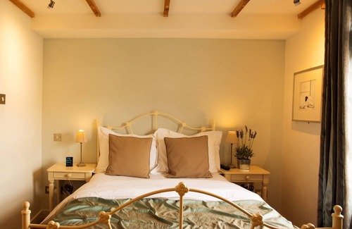 Chard Bed & Breakfast | Bath House Hotel