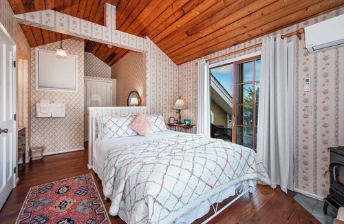 Oak Park Bed & Breakfast | Bath Street Inn B & B, Santa Barbara