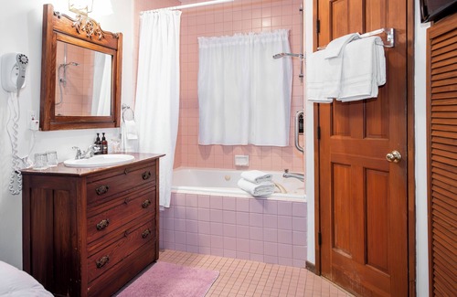 Oak Park Bed & Breakfast | Bath Street Inn B & B, Santa Barbara
