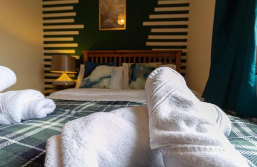 Coventry Apartment | Bathway House - Free Secured Parking and Wifi