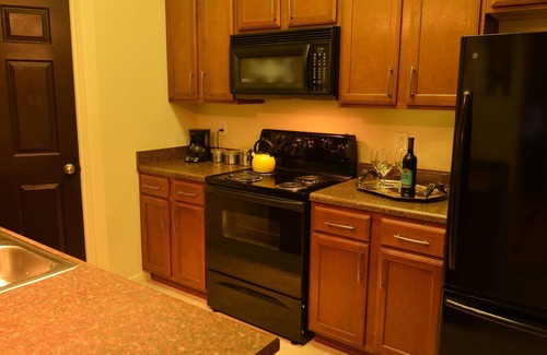 Mid City South Condo | Baton Rouge Condo With Resort Atmosphere With Custom Decor, Sleeps 2