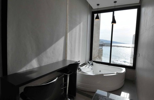 Batroun Hotel | Batroun Bahsa Bay