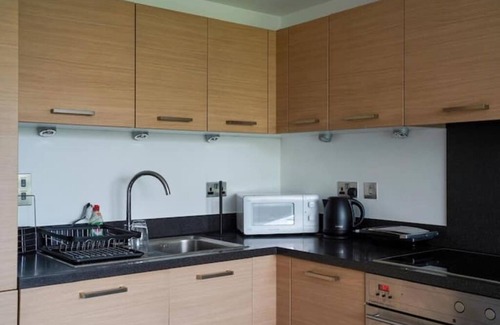 Churchill Apartment | Battersea Park View - Luxury Modern Apartment