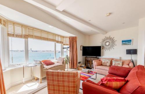 Old Portsmouth House | Battery House