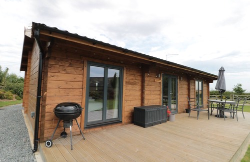 Driffield Cottage | BATTLEBURN LODGE, pet friendly, country holiday cottage in Nafferton