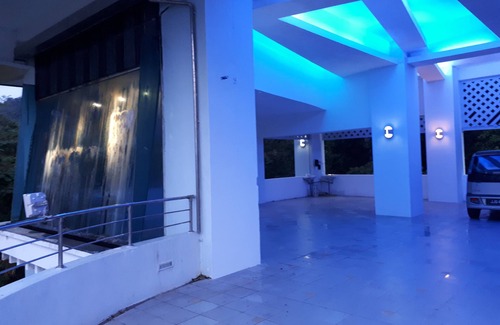 Batu Pahat House | Batu Pahat only Villa with pool and city view