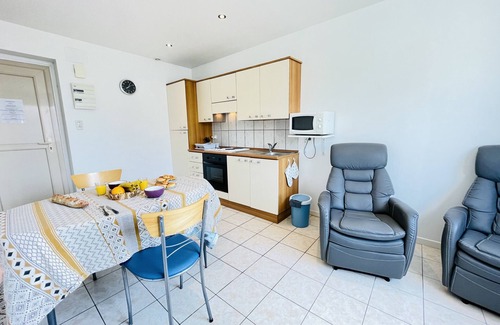 Forges-les-Bains Apartment | Baudelaire: Apartment 300 metres from the thermal baths
