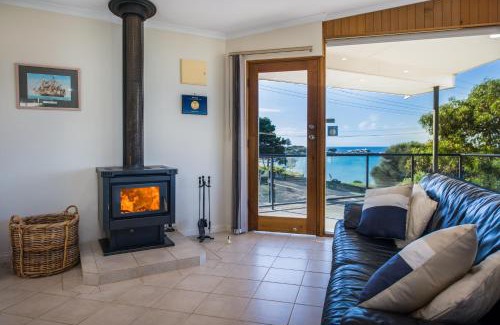 Penneshaw House | Baudin House