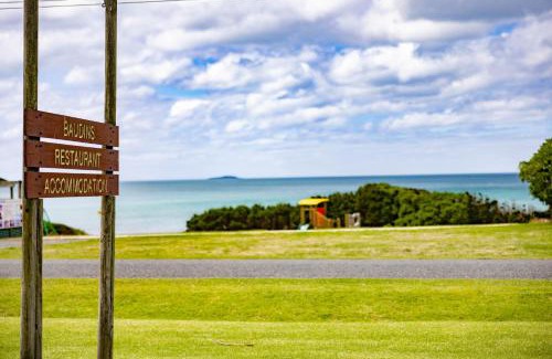 Naracoopa Hotel | Baudins Accommodation
