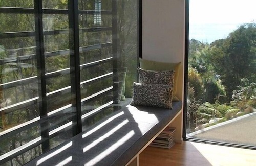 Ngaio Bay Cottage | Bauhaus - Kaiteriteri Holiday Home
