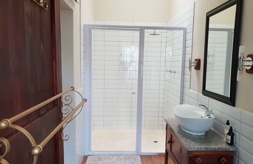 Potchefstroom Bed & Breakfast | Bauhenia Guesthouse